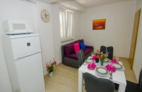 Orebic Apartment | Apartments Vesela - Premium One Bedroom Apartment with Terrace and Partial Sea View