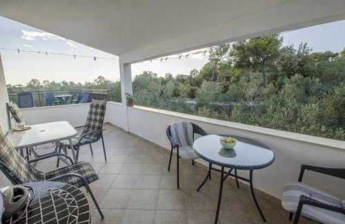 Maslinica Apartment | Apartments Zdenko