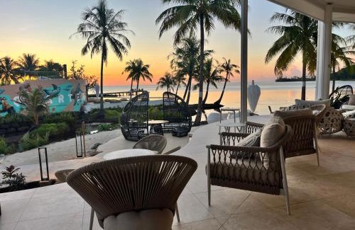 Teahupoo Hotel | APATOA Beach & Garden Village
