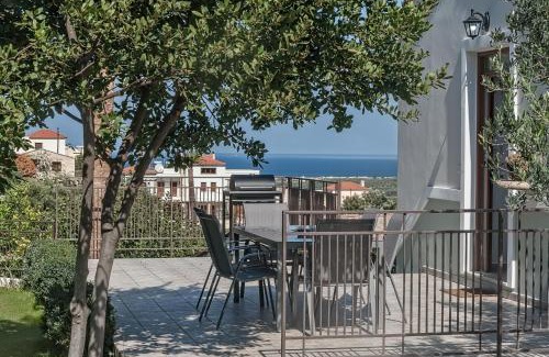 Spilia House | Apithano Heated pool on demand