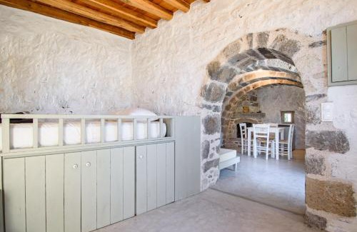 Nisyros Apartment | Apostrophe Traditional Residence in Nisyros with arcurated interior. Privacy & Authenticity