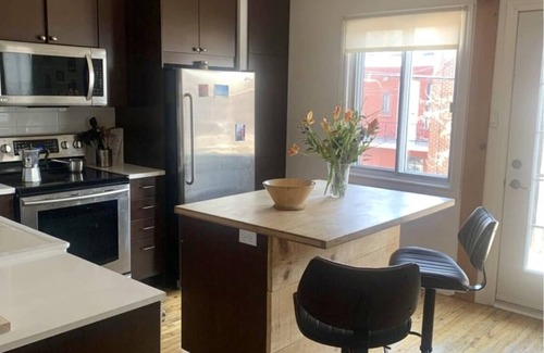 Parc Molson Apartment | App. 2 Bedrooms, Great Location, all you Will Need