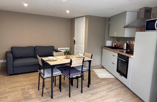 Auvergne-Rhone-Alpes Apartment | Appartement Sainte-Catherine