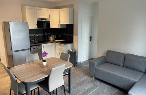 Ormesson-sur-Marne Apartment | Appariement Neuf Tout Confort , à 30 Minutes de Paris et de Disney Land