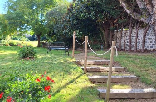 Mayenne Apartment | Appart chic-calme rdc avec jardin