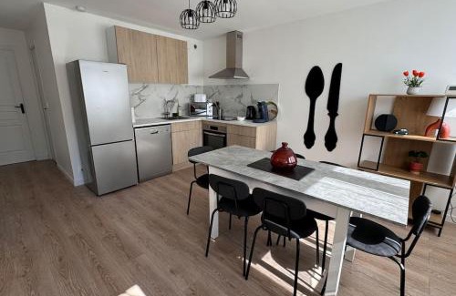 Neuilly-Plaisance Apartment | Appart cozy dans le centre-ville, 6 pers