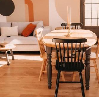 Besancon Apartment | Appart Familial, prox Gare & Centre-ville, garage