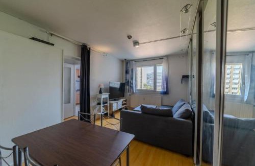 Tonkin Nord Apartment | Appart T2 à 5 min Parc Tete d'or - Parking privé
