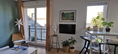 Republique - Les Ponts Apartment | Appart T2 l'île de Nantes avec parking privé