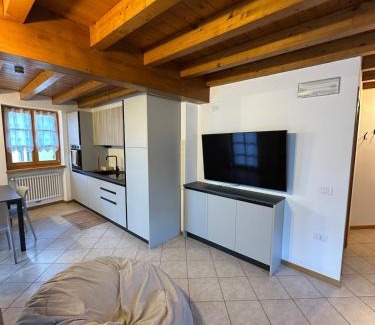 Lona-Lases Apartment | Appartamento al Lago