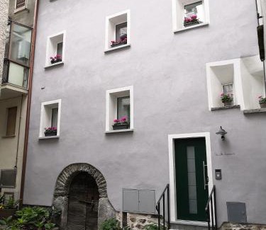 Villa di Chiavenna Apartment | Appartamento CADELAVE