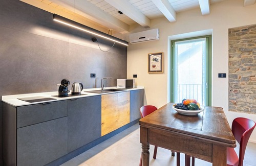 Dogliani Apartment | Appartamento Cezanne
