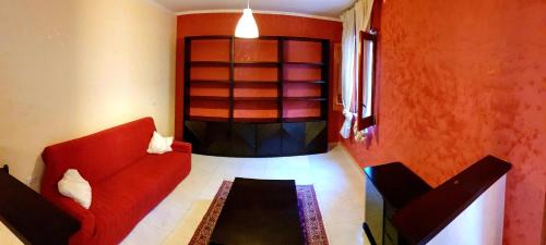 Niscemi Apartment | Appartamento In Paese