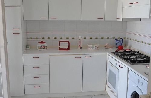 Lacco Ameno House | Appartamento Lindora D: A bright and elegant apartment that is part of a villa situated in a quiet location, a few minutes from the town center, with Free WI-FI.