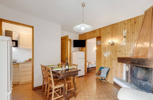 Oulx Apartment | Appartamento Vecchio Gad, Oulx, Italy