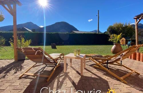Saint-Jean-de-Maurienne Apartment | Appartement douillet, proche gare, terrasse, cave