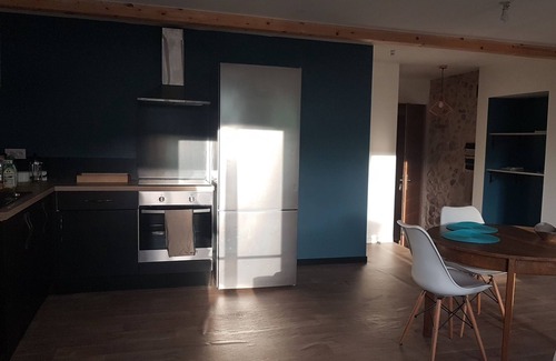 Saint-Jean-en-Royans Apartment | Appartement Chaleureux au Pieds des Montagnes