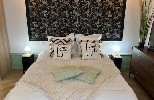 Jules Ferry - Recamier Apartment | Appartement élégant et chic refait à neuf