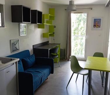 Republique - Les Ponts Apartment | Appartement 2 pièces entre centre ville et machine de l'île