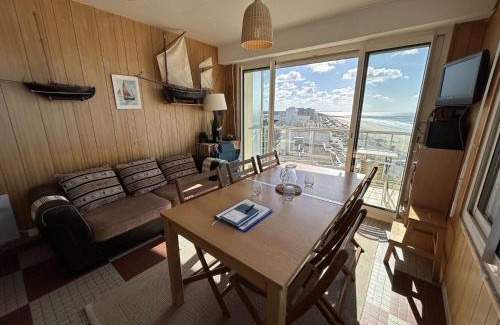 Saint-Jean-de-Monts Apartment | Appartement 3 pièces cabine avec balcon, 6 couchages à Saint-Jean-de-Monts - FR-1-224C-330