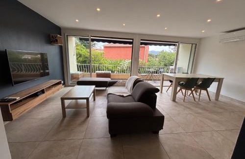 La Seyne-sur-Mer Apartment | Appartement 3 pièces à 5 min de la plage