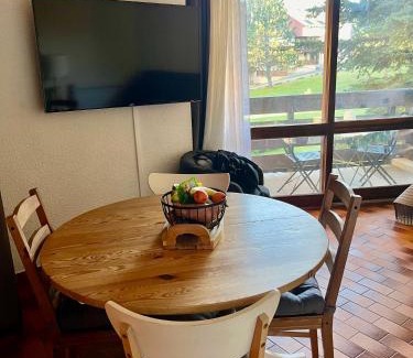 Ancelle Apartment | Appartement 4 couchages avec terrasse et local à vélos