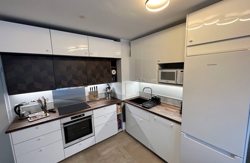 Chessy Apartment | Appartement 6 personnes, 5mn Disneyland Paris, Val d'Europe + Captain America +