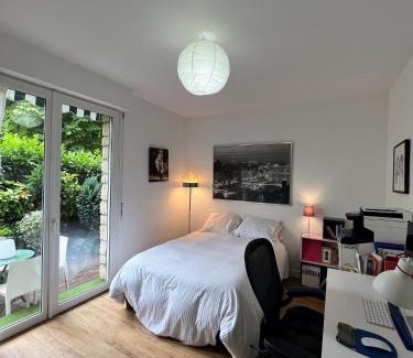 Saint-Cloud Apartment | Appartement 90m2 Sur Jardin Clos