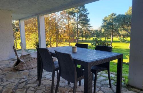 Pont-de-Larn Apartment | Appartement au cœur du golf