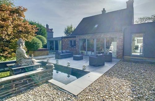 Floreffe Apartment | Appartement au calme - Duplex 3 CH - 5 pers avec piscine intérieure 32C Namur - 5 min E42 sortie 12 Namur Ouest