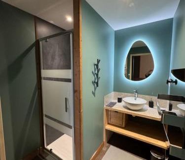 Montaigut-le-Blanc Apartment | Appartement avec terrasse et SPA