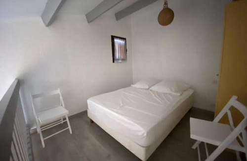 Port Leucate Apartment | Appartement avec mezzanine, 4 pers, plage à 250m, parking privé, commerces à proximité - FR-1-81-43