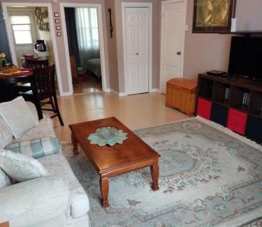 Longueuil Apartment | Appartement Cartier 2