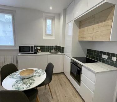 Le Plessis-Robinson Apartment | Appartement cosy proche RER et centre ville