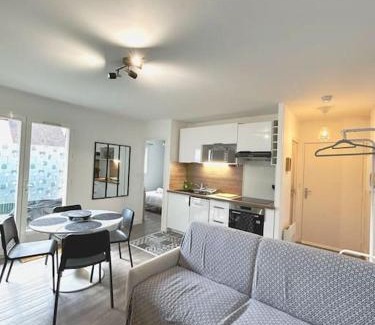 Etampes Apartment | Appartement cosy avec terrasse et parking, 4 pers.