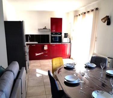 Vic-la-Gardiole Apartment | Appartement cosy et terrasse spacieuse