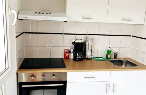 Orly Apartment | Appartement de Standing: Vue Paris