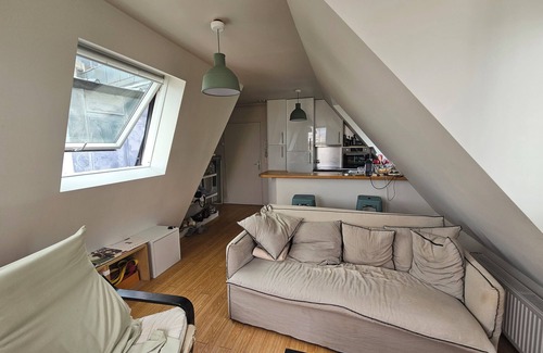 Riquet Stalingrad Apartment | Appartement Dernier Étage Terrasse vu sur les Toits Parisiens