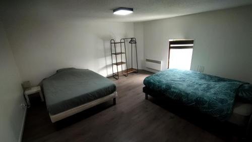 Hebuterne Apartment | Appartement en duplex à Hébuterne, avec lave linge