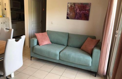 Peret Apartment | Appartement entre lac et mer avec piscine