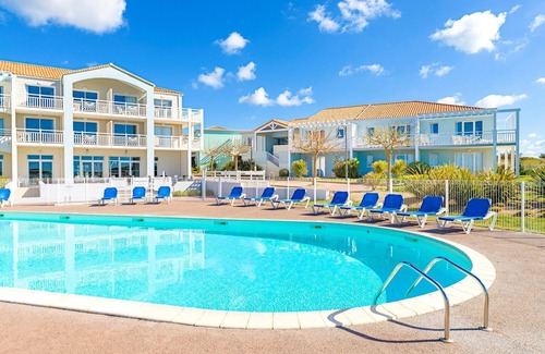 Chateau-d'Olonne Condo | Appartement Familial | Accès Piscine Extérieure !