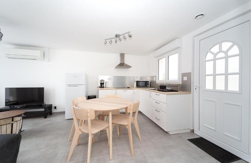 Braud-et-Saint-Louis Apartment | Appartement "Jacinthe d'eau" par Chelona'Loc - 2 chambres - parking