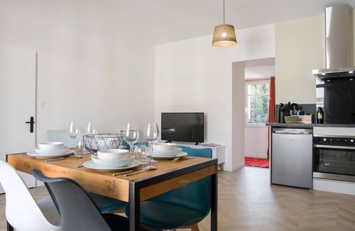 Rochefort Apartment | Appartement Haut Standing Hypercentre Rochefort, Arrivée Autonome !
