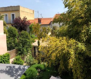 Les Arceaux Apartment | Appartement Hippolyte