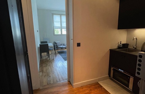 7th Arrondissement Apartment | Appartement indépendant Tour Eiffel/Invalides