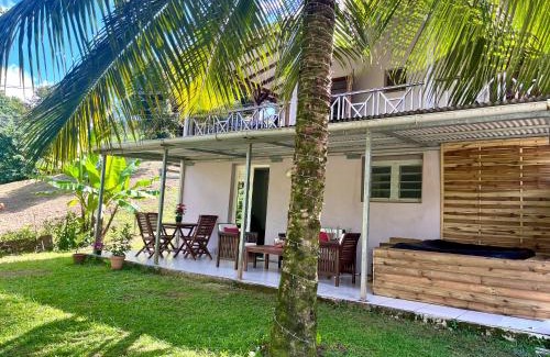 Saint-Joseph Apartment | Appartement Le Colibri avec jacuzzi