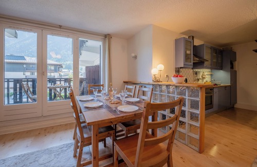 Chamonix City Centre Apartment | Appartement Lyret 1, Chamonix, France