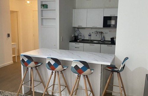 Levallois-Perret Apartment | Appartement Meublé et Cosy à Levallois Perret