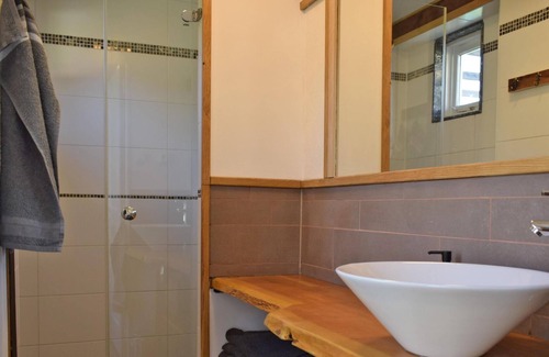 Marcheseuil Apartment | appartement on small holiday estate with pool