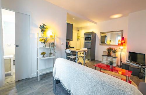 5th Arrondissement Apartment | Appartement Place Monge 3 Guests